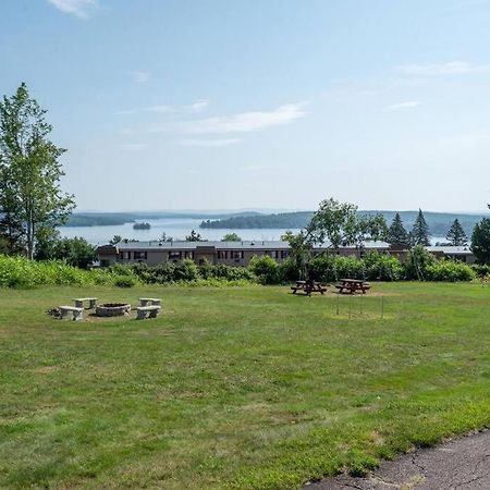 Cute Cedar Lodge Studio With Balcony & Lake Views! Laconia Eksteriør billede